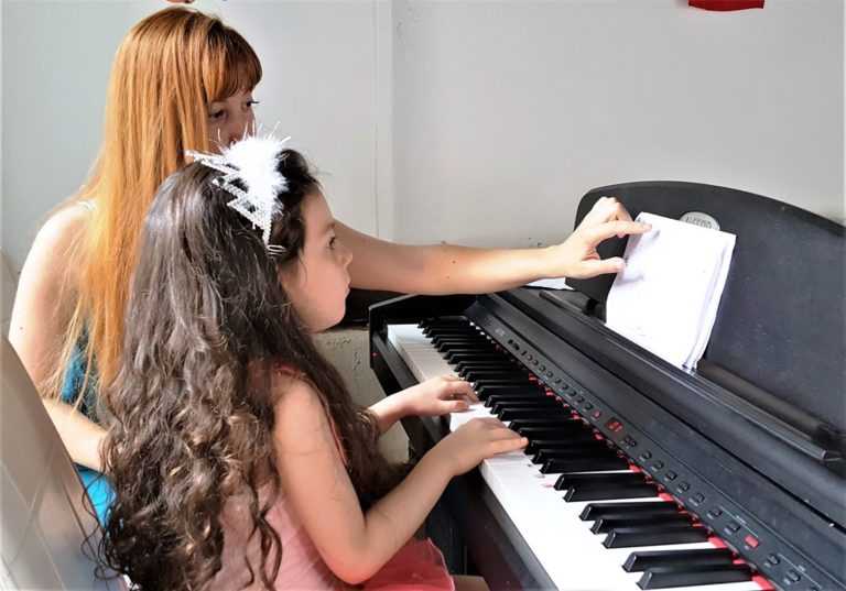 anaokullari-maltepe-bilkem-brans-dersleri-piyano-1